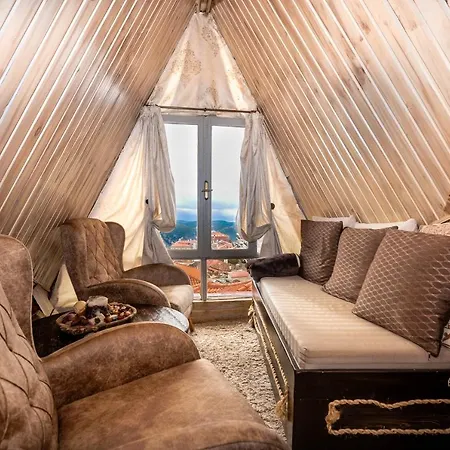 Lykovrisi Apartment *