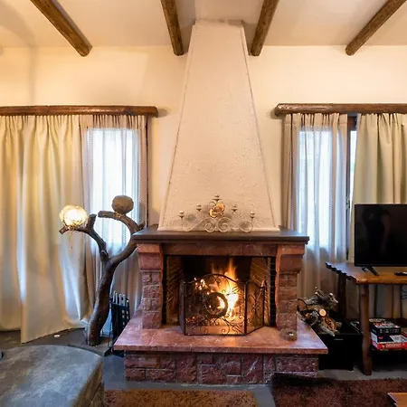 Apartment Lykovrisi