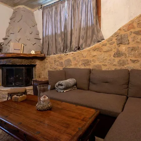 Lykovrisi Apartment *