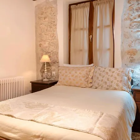 Lykovrisi Apartment *