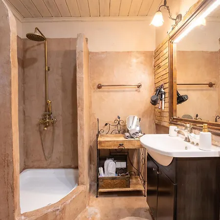 Lykovrisi Apartamento Arájova