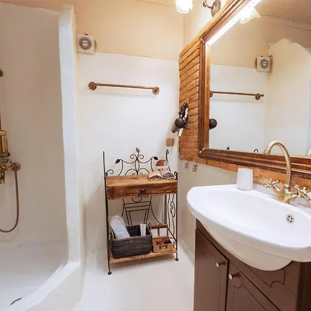 Lykovrisi Apartamento Arájova