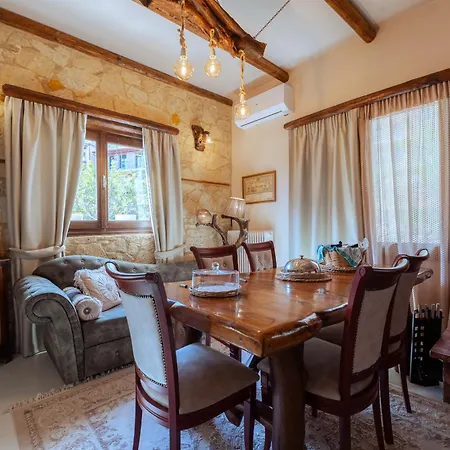Lykovrisi Apartamento