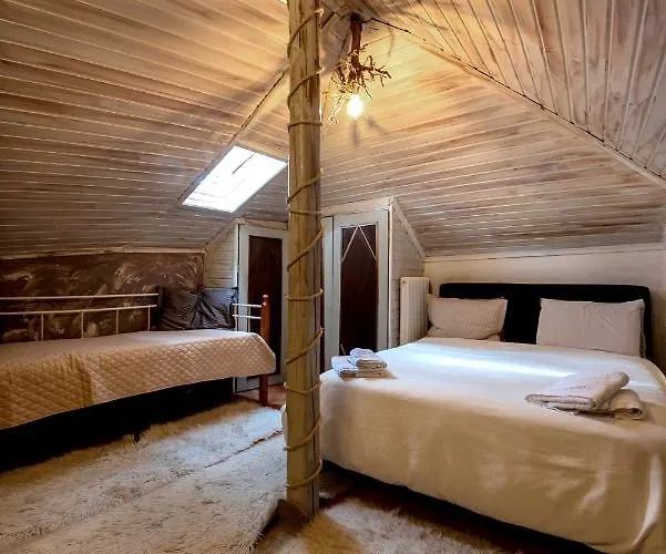 Apartment Lykovrisi *