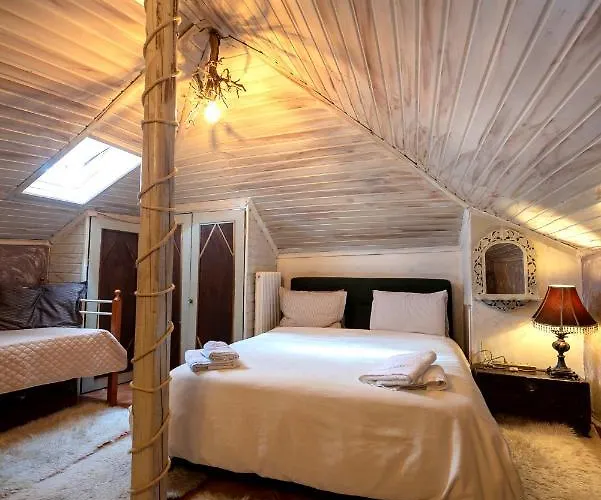 Lykovrisi Apartment *