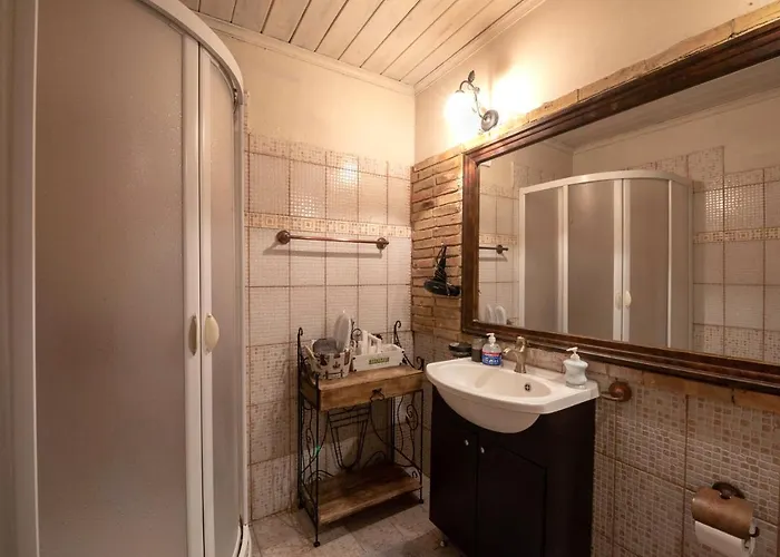 Apartment Lykovrisi *