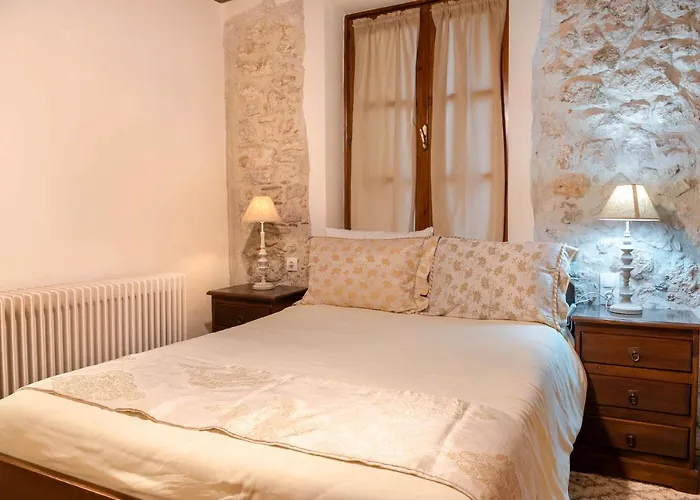 Lykovrisi Apartment *