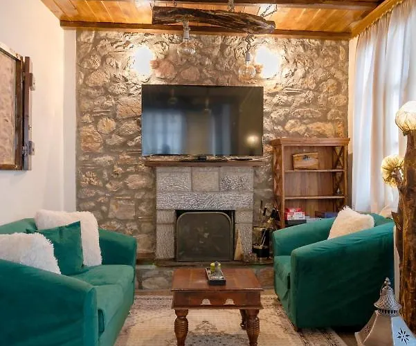 Lykovrisi Apartment Arachova